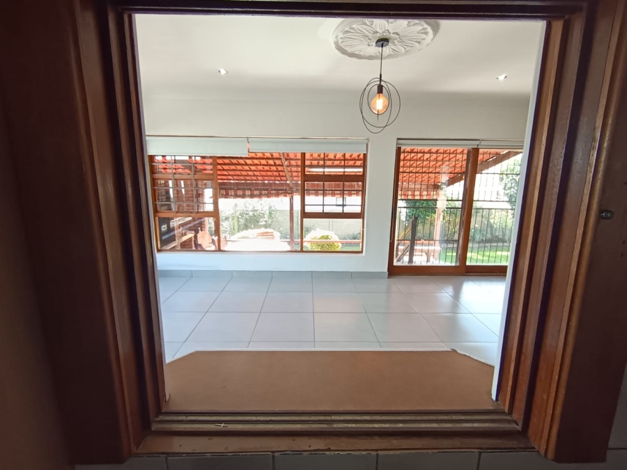 To Let 3 Bedroom Property for Rent in Heiderand Western Cape
